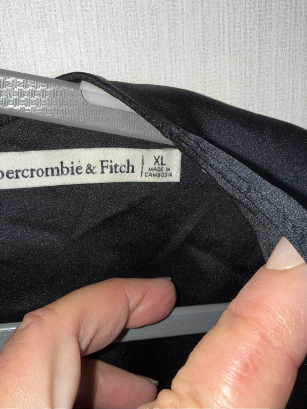 Abercrombie & Fitch Black Satin V-Neck Tie-Back Blouse